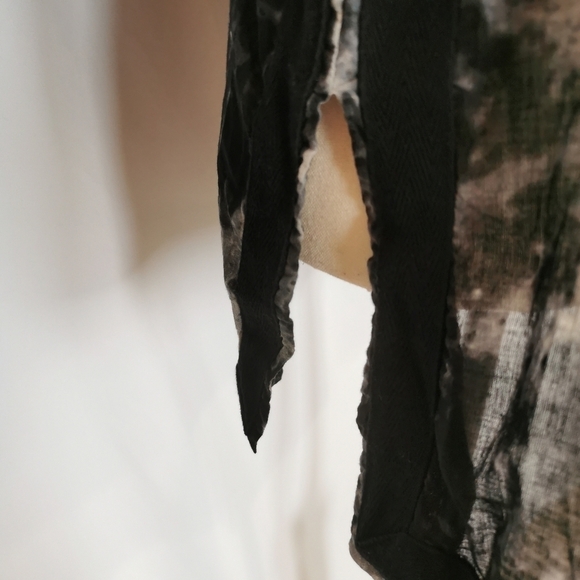 Michael Kors Semi-Sheer Beaded Tie Dyed Deep V-Neck Blouse - Sz S - Picture 4 of 9